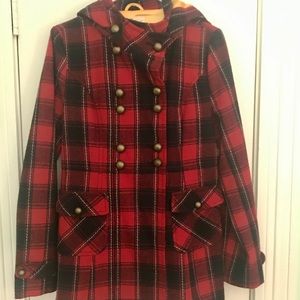 Tulle Women’s Red Plaid Button Coat; Size L